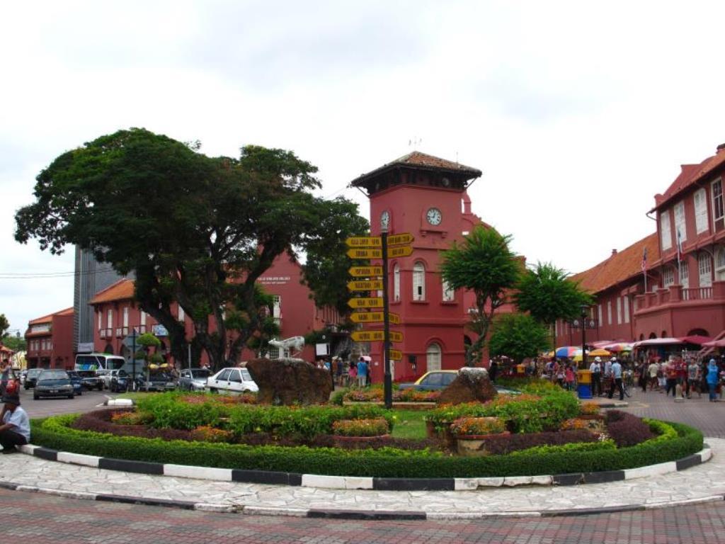 Hotel Time Malacca Exterior photo